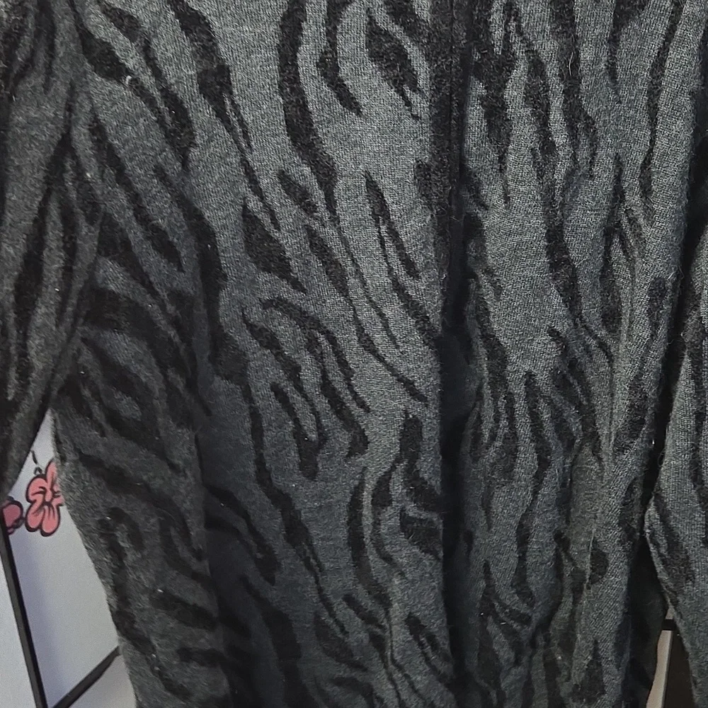 Deane & White Black And Grey Zebra Print Zip Up Cardigan Sweater